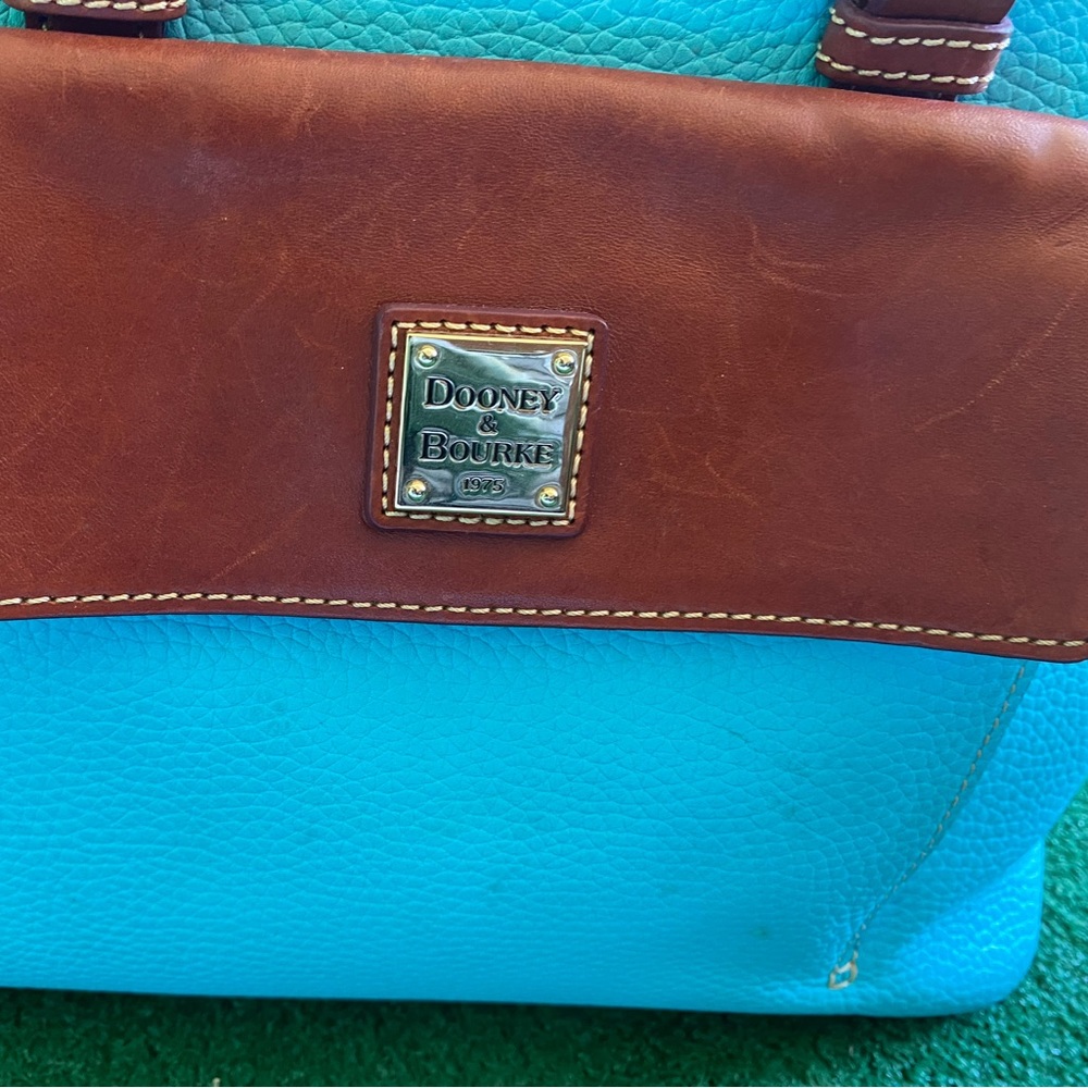 Final Price!!Beautiful Dooney & Bourke Purse - Picture 16 of 17